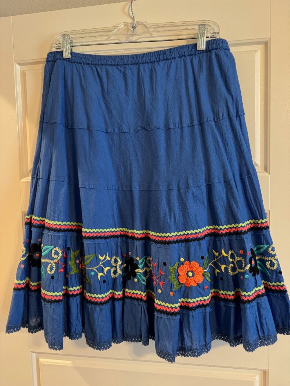 Double D Ranch Blue Crinkled Embroidered floral Skirt XL